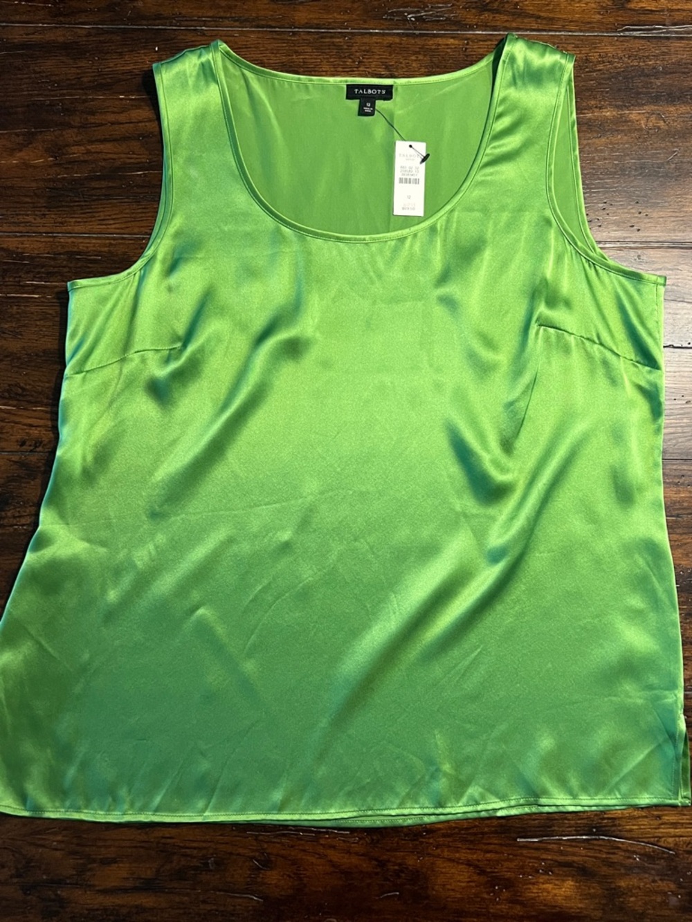 NWT 100% Silk Green Thick Strap Tank Top